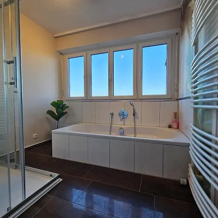 Stylish Forest View - Apartmán Augsburg